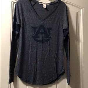 AU v-neck long-sleeves T-shirt
